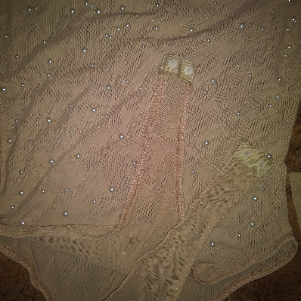 Nude size small one piece just like in the poctute - Picture 5 of 8